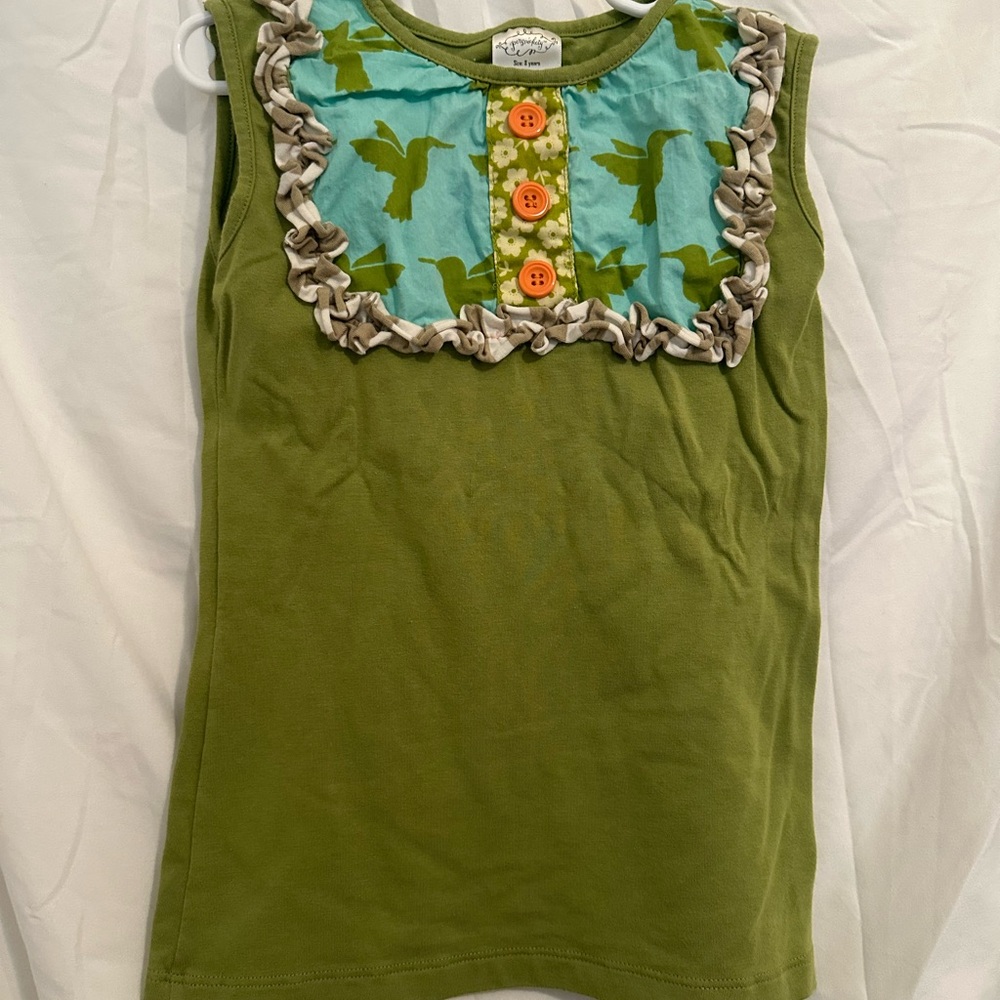 Persnickety Green Tank Top with Bird Design